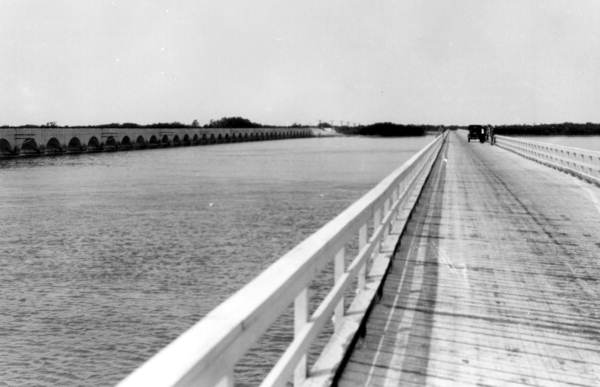 Original Overseas Highway paralleling the Overseas Railway