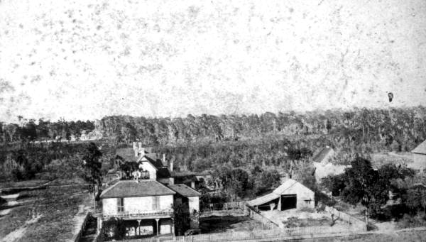 Bird's eye view showing the Tavares Inn - Tavares, Florida.