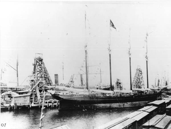 Schooner at Port Tampa.