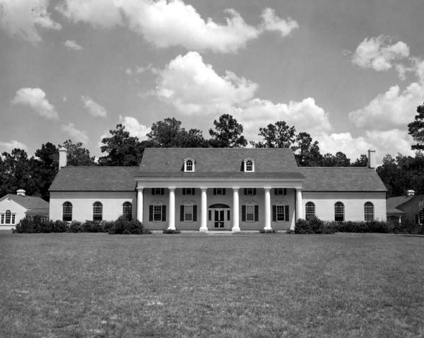 Front view of the Stephen Foster Memorial - White Springs, Florida