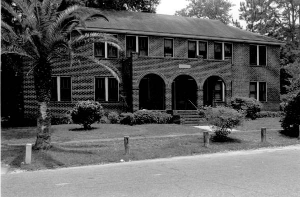 Burch Apartments at 1551 Cristobal Drive - Tallahassee, Florida.