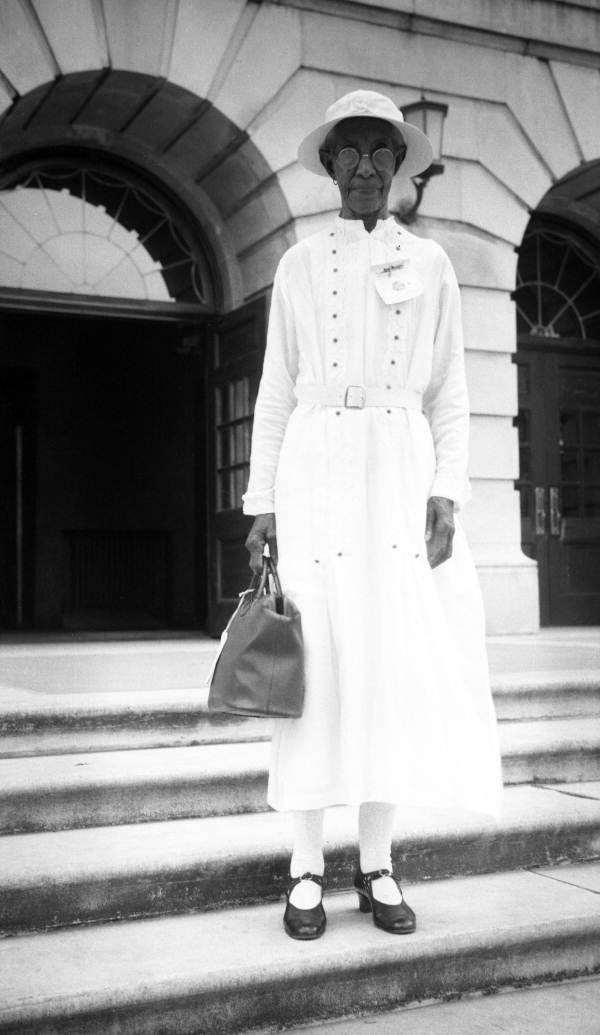 Portrait of an unidentified midwife at the Midwives Institute at Florida A&M College in Tallahassee, Florida.