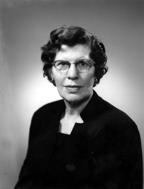 Portrait of artist Claribel Jett.
