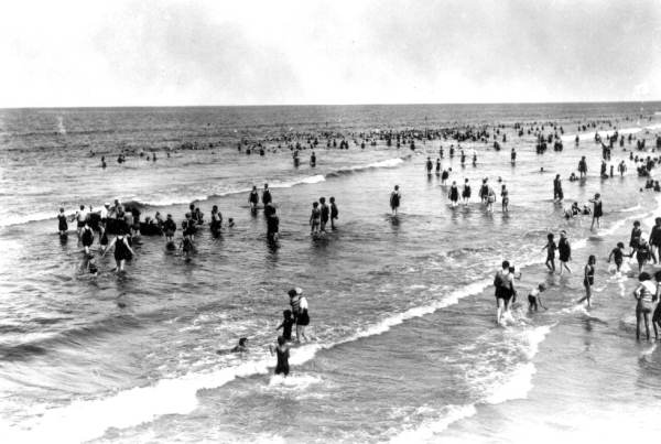 People at the beach : Jacksonville, Florida.
