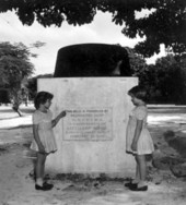June and Joan Alburg at the "Maine" battleship monument - Key West, Florida.