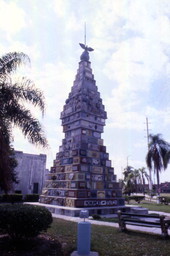 "Monument of States" roadside attraction in Kissimmee, Florida.