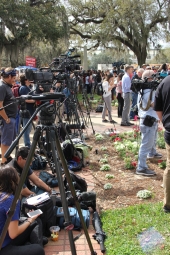 Press covering the Never Again Rally in Tallahassee.