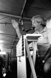 Auctioneer "Colonel" Bill Myers at work at Pioneer Auction Gallery - Jacksonville, Florida.