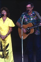 Lee Kelly playing guitar and Peggy Kelly singing - White Springs, Florida