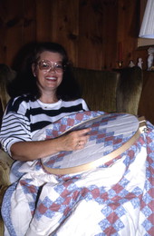 Peggy Hollowell quilting in Irish chain pattern : Orange Park, Florida