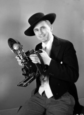 Portrait of photographer Joe Steinmetz for LIFE magazine's "Pictures" column.
