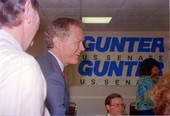 Bill Gunter hears good polling results - Tallahassee, Florida