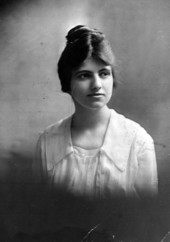 Hilda Marie Frear Womble, of Apopka