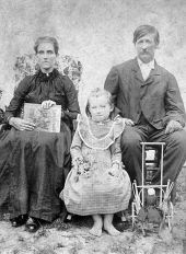 P. Robin Walker with his wife and daughter Nettie