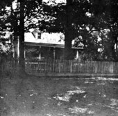 Taylor Plantation house and picket fence
