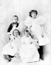 Frank, Susie, Sarah and Mattiette Davis
