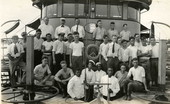 Crew members of the "Savannah"