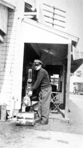 David Hendry Alexander Cocoa Glazier at pump