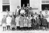 Group portrait of a Waukeenah school's teachers and students - Waukeena, Florida