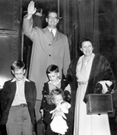 Dan McCarty and family arriving for his inauguration as Governor of Florida.