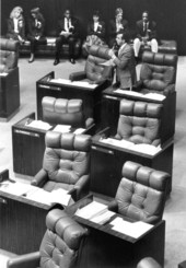 Senator Tim Deratany speaks during closing days of the Florida legislative session.