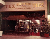 Storefront of Squire Ltd. at the Northwood Mall on opening day - Tallahassee, Florida.