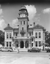 Suwannee County courthouse - Live Oak, Florida