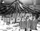 Employees of Sears Roebuck store