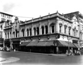Street scene : Jacksonville, Florida.