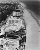 Aerial view of the Fontainebleau after the addition on the north.